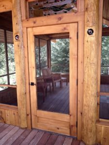 simple solid screen door made of western red cedar, huisman, screen house